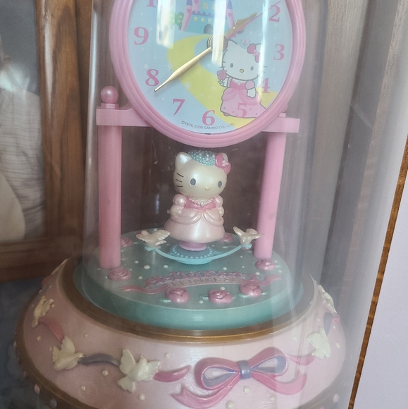 Meet your Posher, Debra - Picture 4 of 5